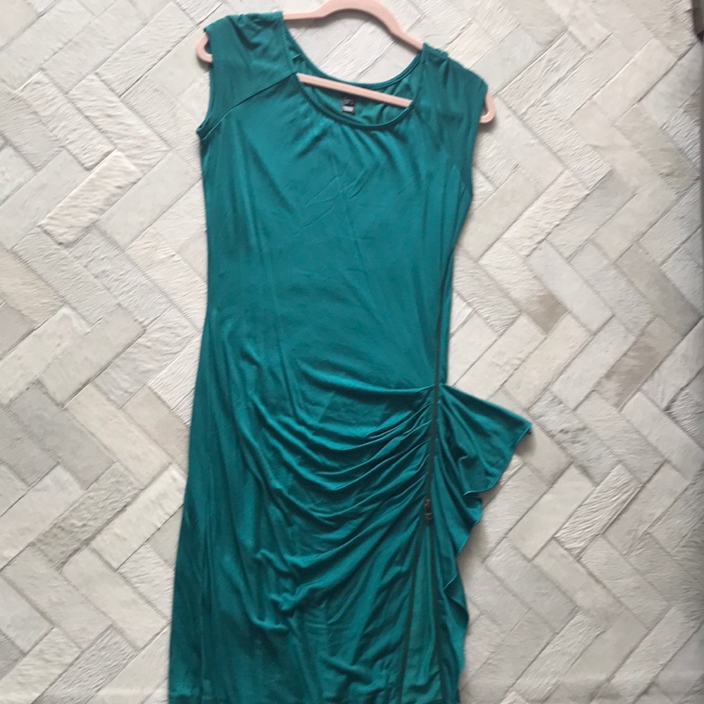 blue ruched bodycon dress Thinking Of You Mini in Jewel Color:Cream Woven Gorgeous Long Sleeves Lace Swatch:#050505 The side zip fastening